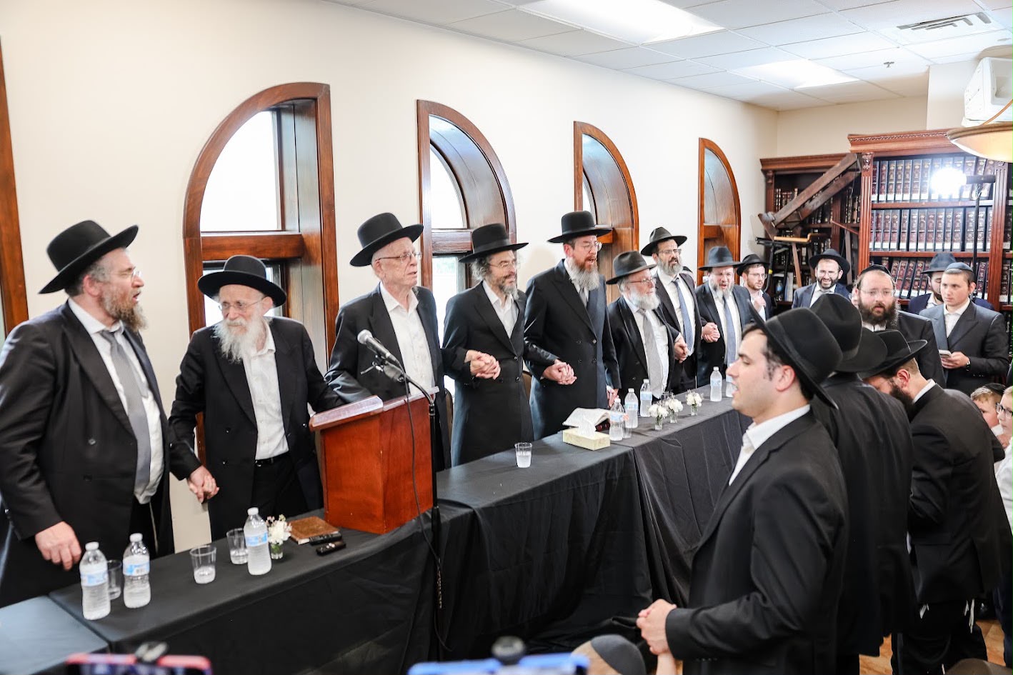 Cherry Hill and Philadelphia Welcome Gedolei Eretz Yisroel Amid Urgent US Mission