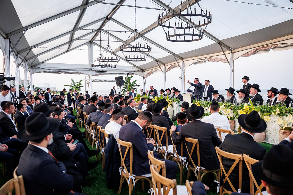 Deal Kehilla Stands Shoulder to Shoulder with Gedolei Yisroel to Uphold Torah in Eretz Yisroel