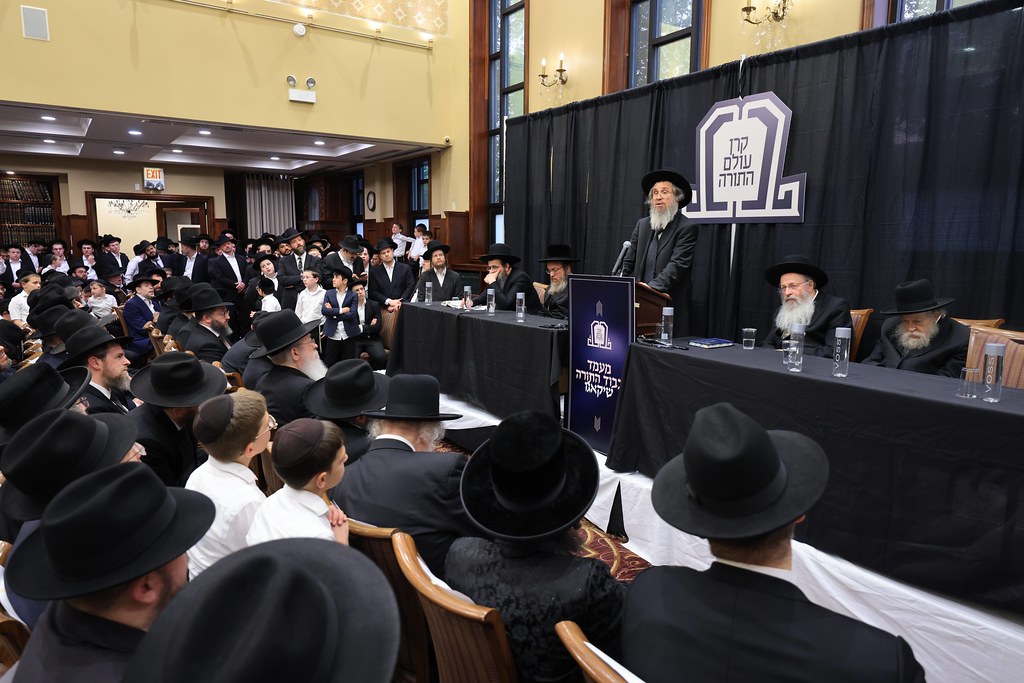 “Rosh V’rishon” Once Again: Chicago Rises Up for Torah in Eretz Yisroel