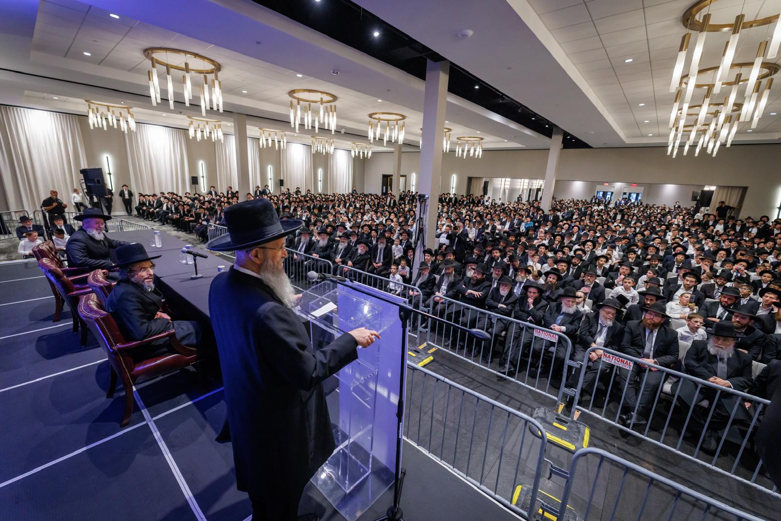 Gedolei Keren Olam HaTorah Visit Chicago on Historic Mission 